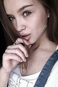 Лиза, метро Волжская
