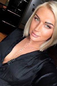 Елена, метро Пионерская