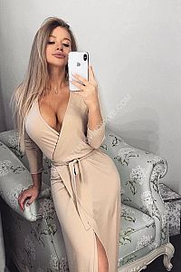 Алина, метро Парк культуры