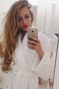 Аня, метро Бульвар Адмирала Ушакова Аня, метро Бульвар Адмирала Ушакова