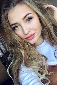 Юля, метро Боровицкая
