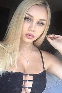 Саша, метро Международная Саша, метро Международная