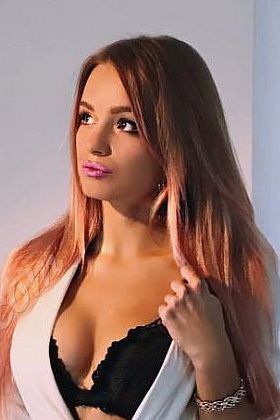 Марина, метро Каховская
