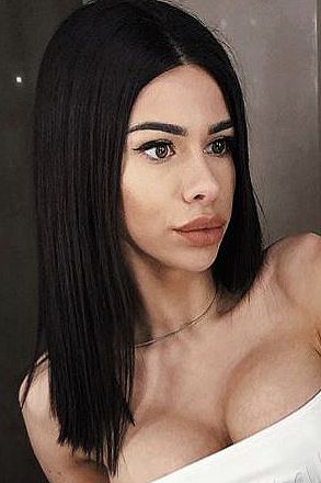 Рита, метро Достоевская