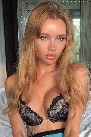 Юля, метро Лубянка