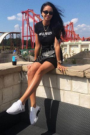 Анастасия, метро Ботанический сад