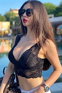 нина, метро Авиамоторная нина, метро Авиамоторная