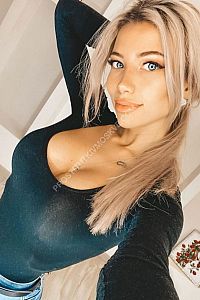 Лола, метро Воробьёвы горы