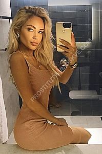 мария, метро Лесопарковая мария, метро Лесопарковая